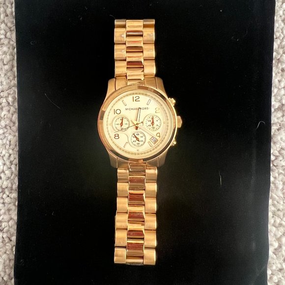 Michael Kors Mid-Size Runway MK5055 Wrist Watch for Women main image 6